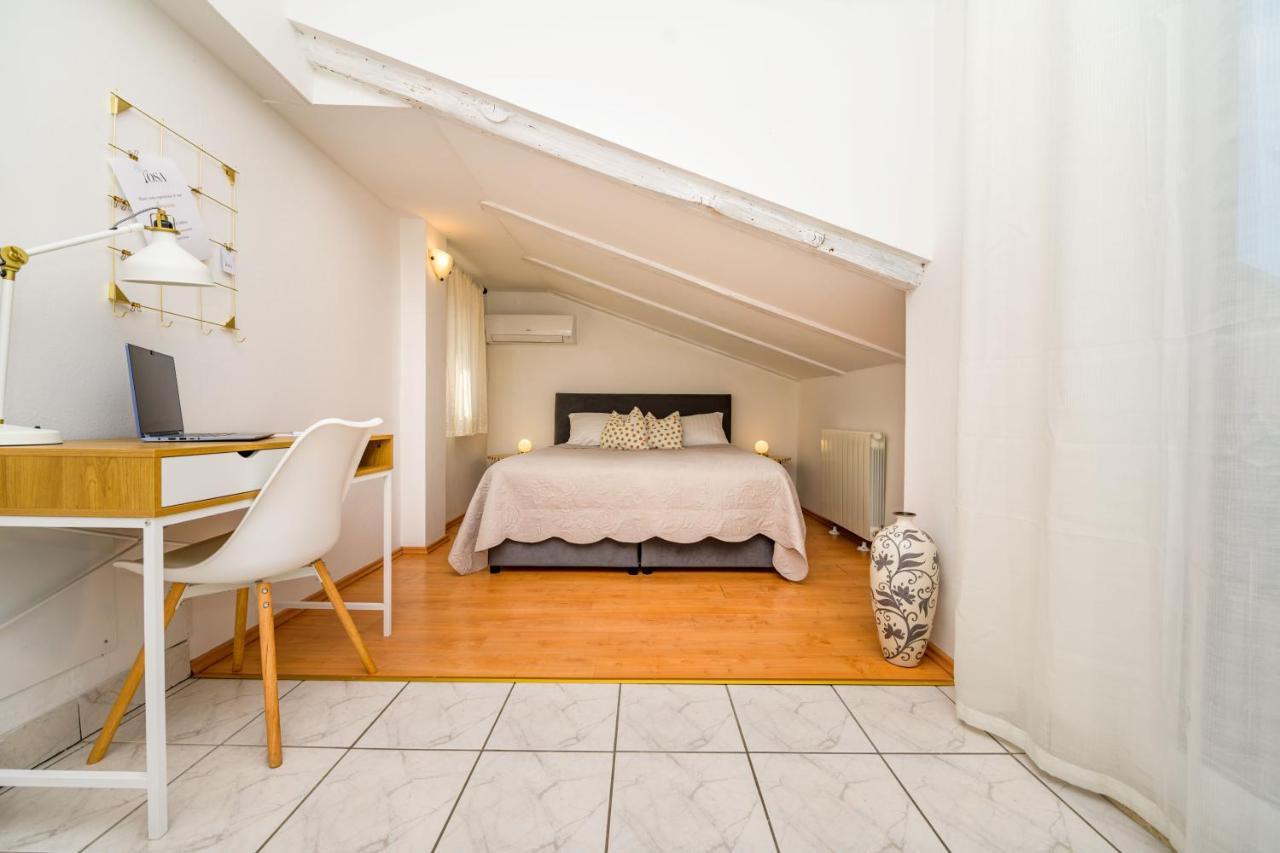 Appartement House Rosa à Mali Lošinj Extérieur photo