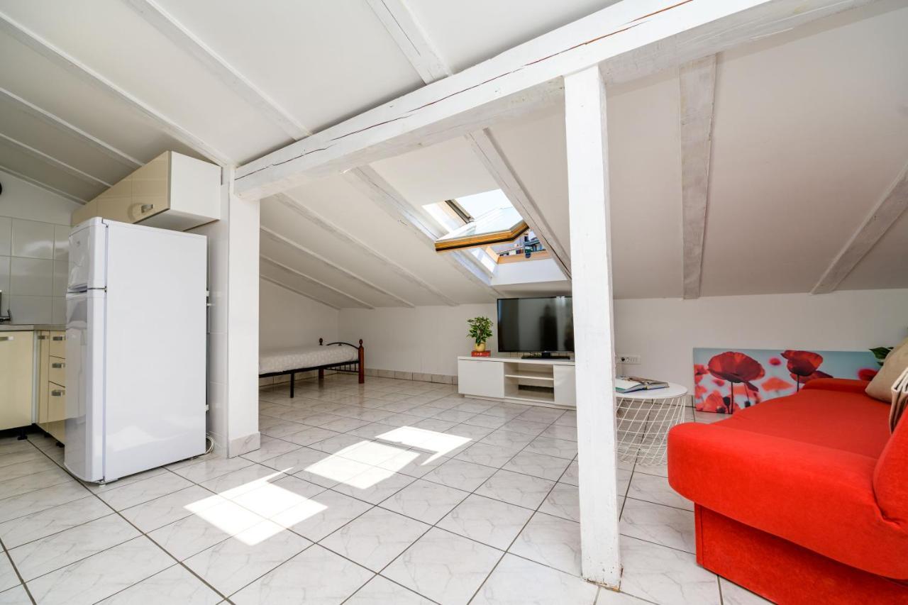 Appartement House Rosa à Mali Lošinj Extérieur photo